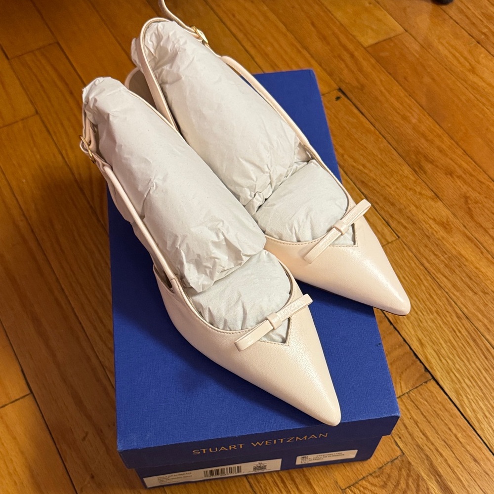 Stuart Weitzman Cream Pointed Toe Heels